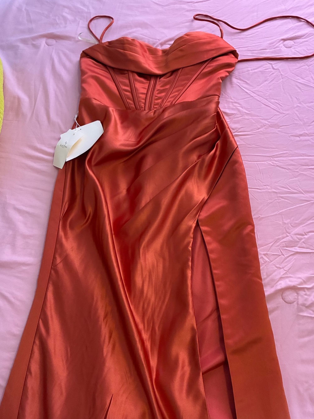 Elegant Red Satin Strapless Evening Dress